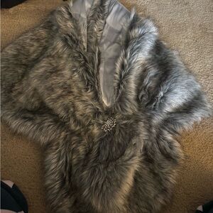 Elegant Gray Faux Fur Women's Cape